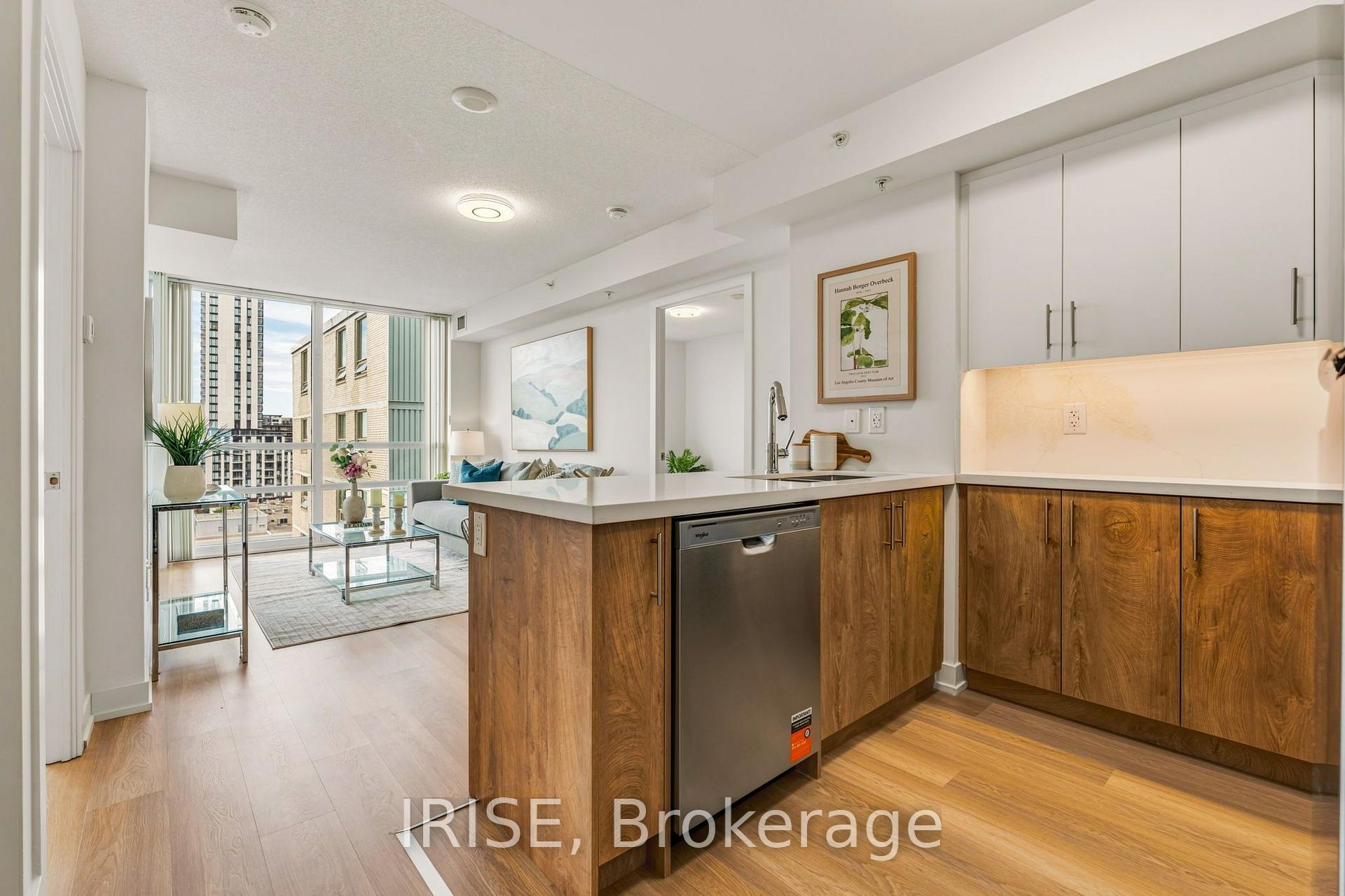 Photo 4 of Unit 1006, 5740 Yonge Street, North York, Newtonbrook West — HOMEH