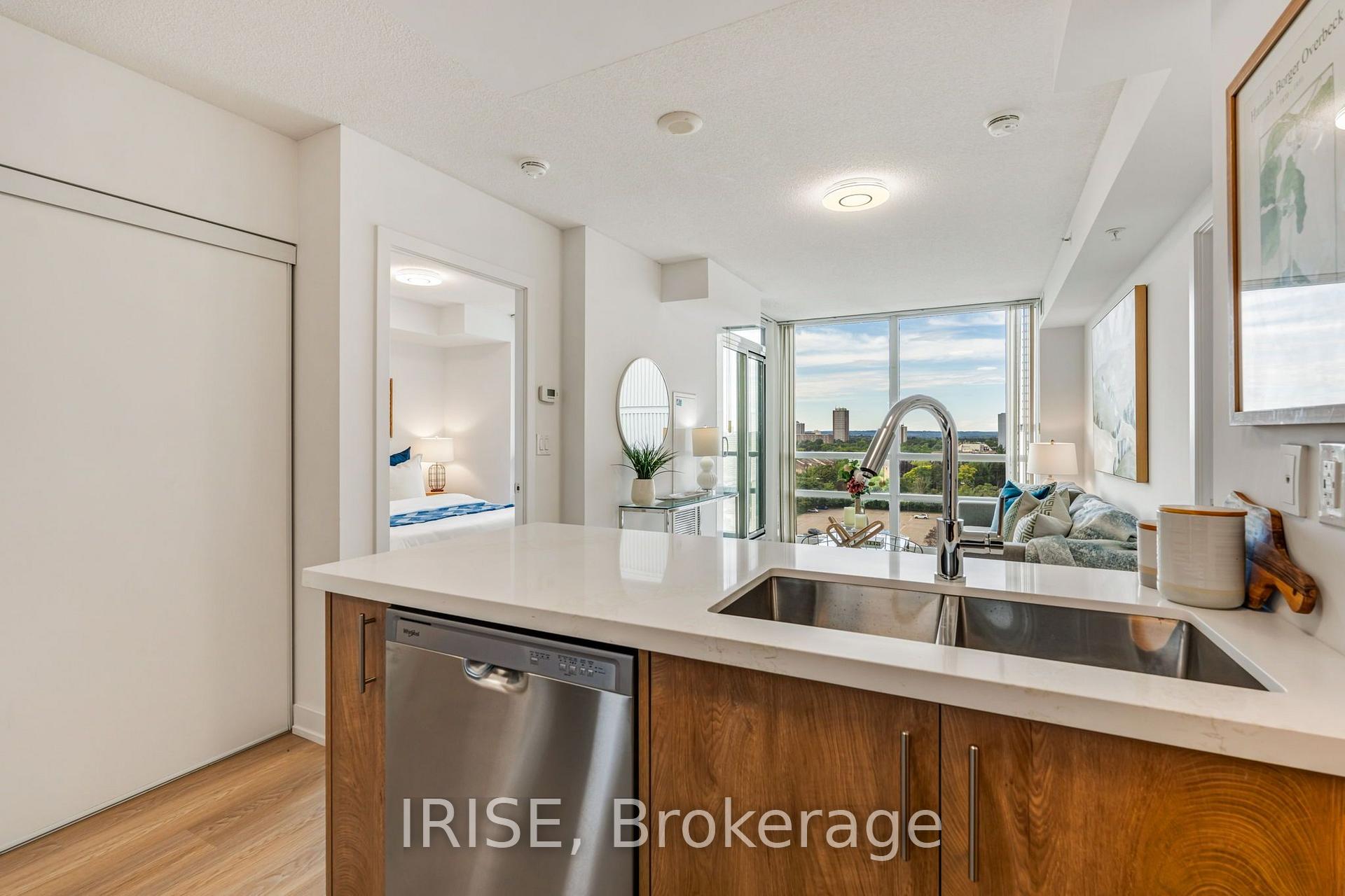 Photo 6 of Unit 1006, 5740 Yonge Street, North York, Newtonbrook West — HOMEH