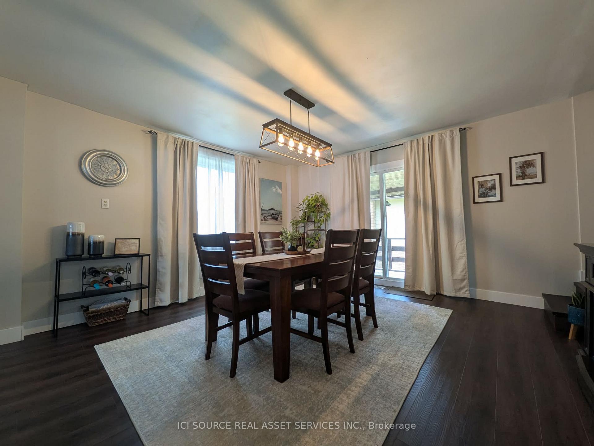 Photo 5 of 151 Singleton Drive, Belleville, Belleville Ward — HOMEH