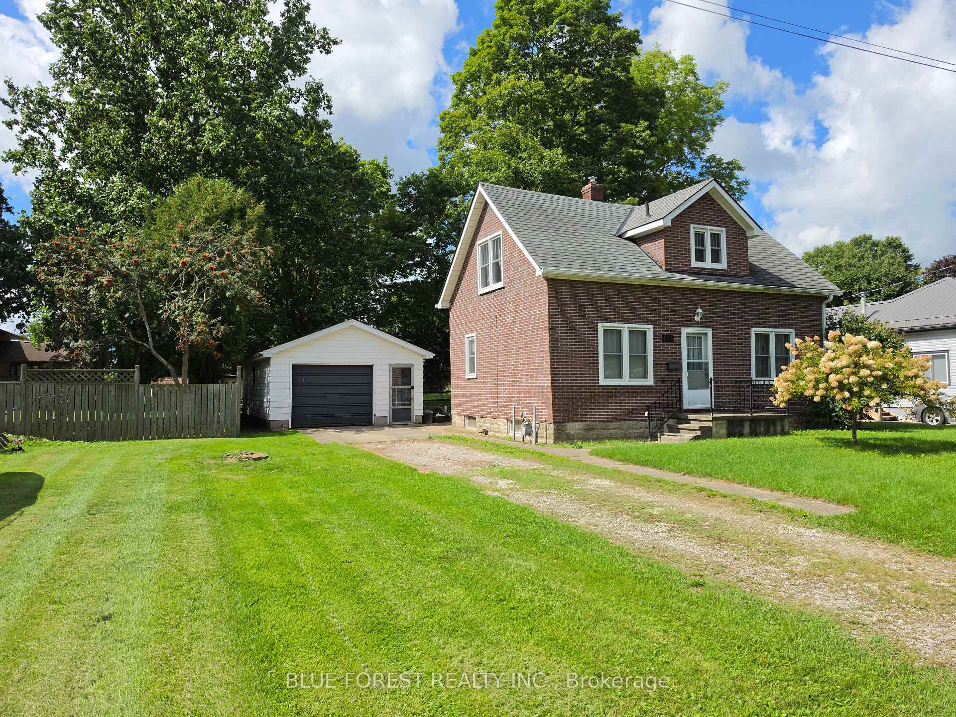 Photo 8 of 228 Flora Street, West Elgin, Rodney — HOMEH