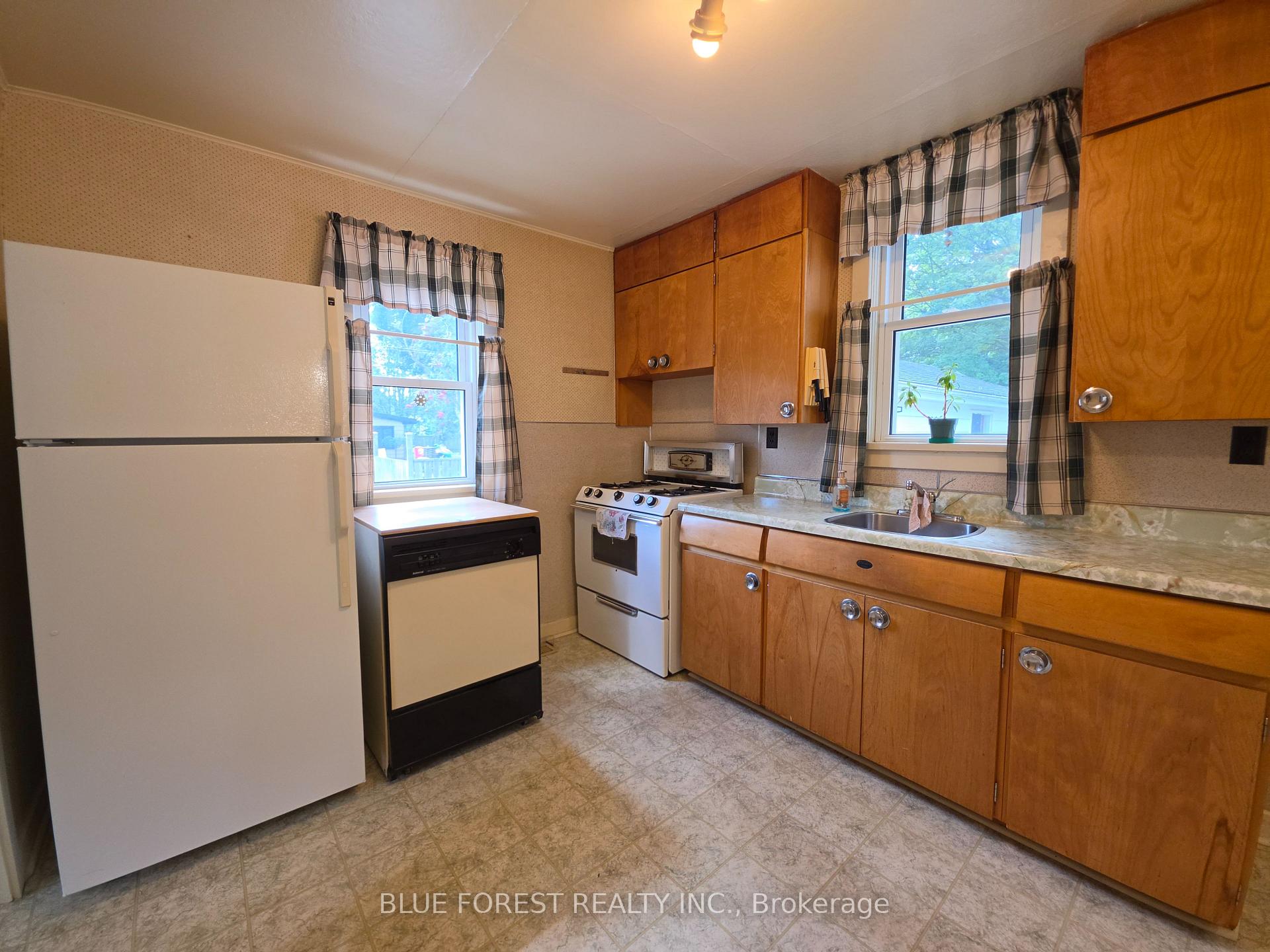Photo 25 of 228 Flora Street, West Elgin, Rodney — HOMEH
