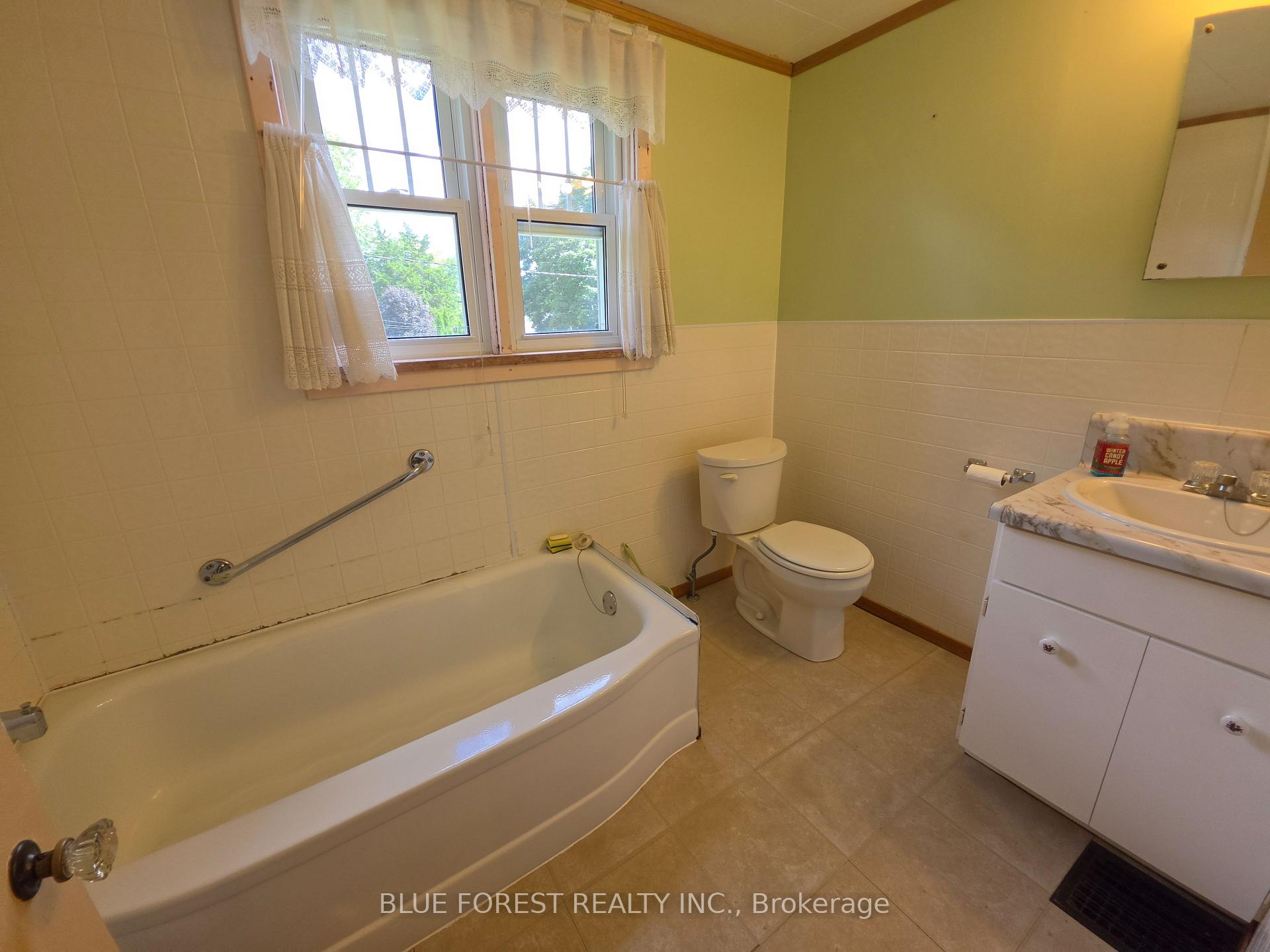 Photo 41 of 228 Flora Street, West Elgin, Rodney — HOMEH