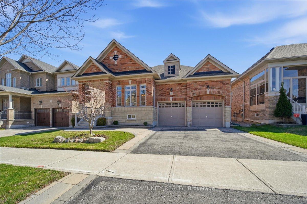 Photo 2 of 51 Tonner Crescent, Aurora, Bayview Northeast — HOMEH