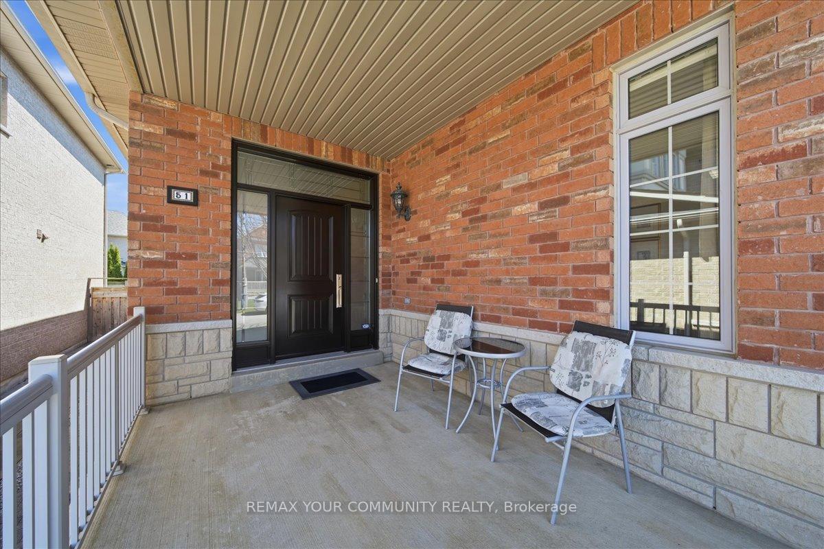 Photo 4 of 51 Tonner Crescent, Aurora, Bayview Northeast — HOMEH