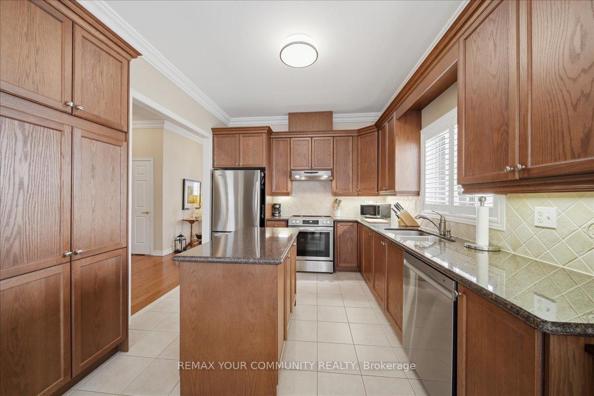 Photo 13 of 51 Tonner Crescent, Aurora, Bayview Northeast — HOMEH