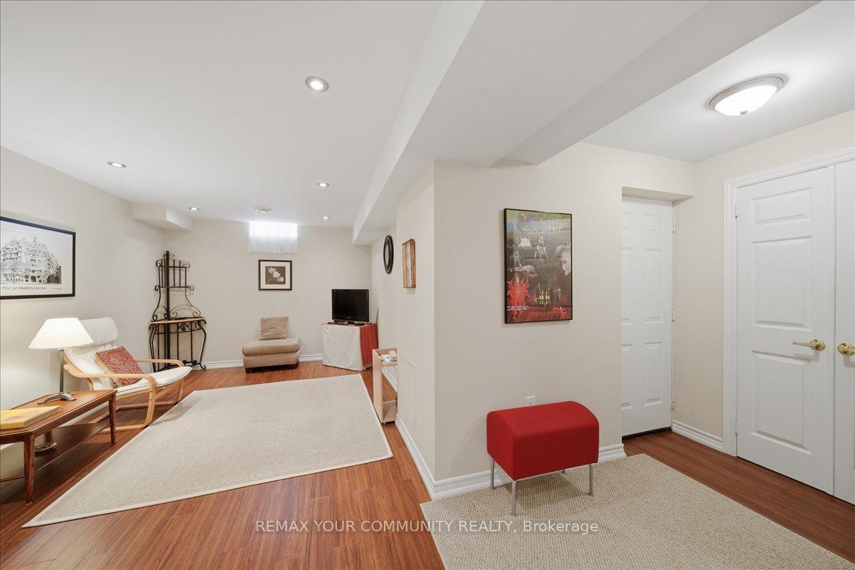 Photo 32 of 51 Tonner Crescent, Aurora, Bayview Northeast — HOMEH
