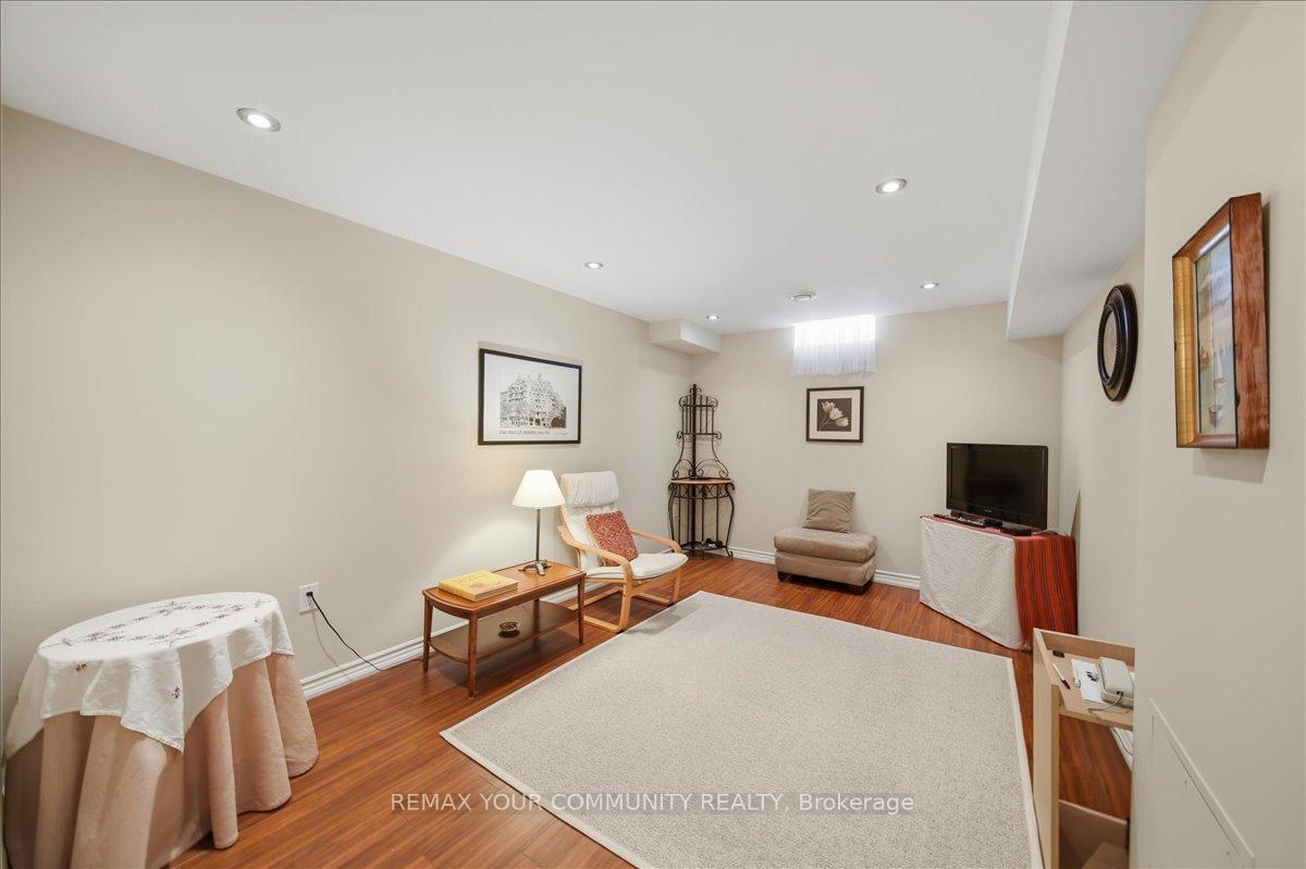 Photo 33 of 51 Tonner Crescent, Aurora, Bayview Northeast — HOMEH