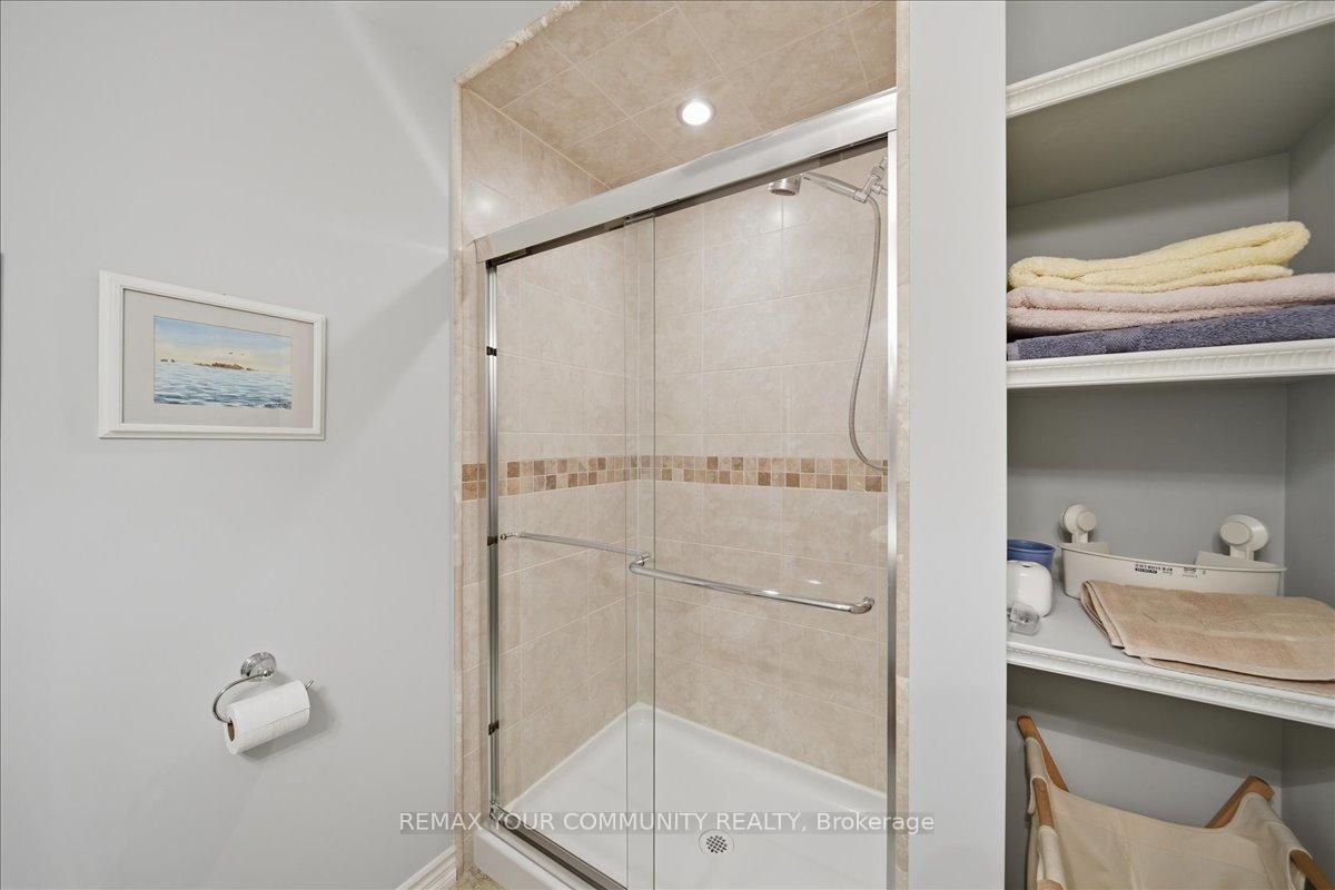 Photo 37 of 51 Tonner Crescent, Aurora, Bayview Northeast — HOMEH