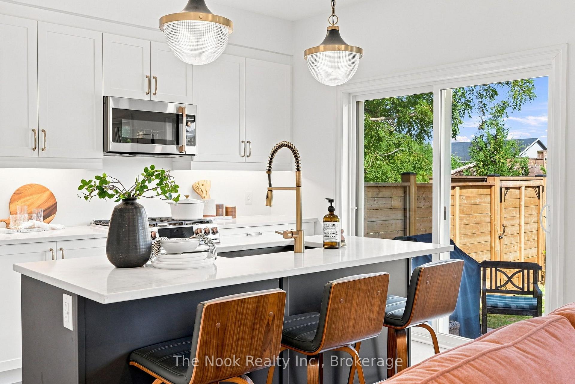 Photo 17 of 30 Campbell Crescent, Prince Edward County, Picton Ward — HOMEH