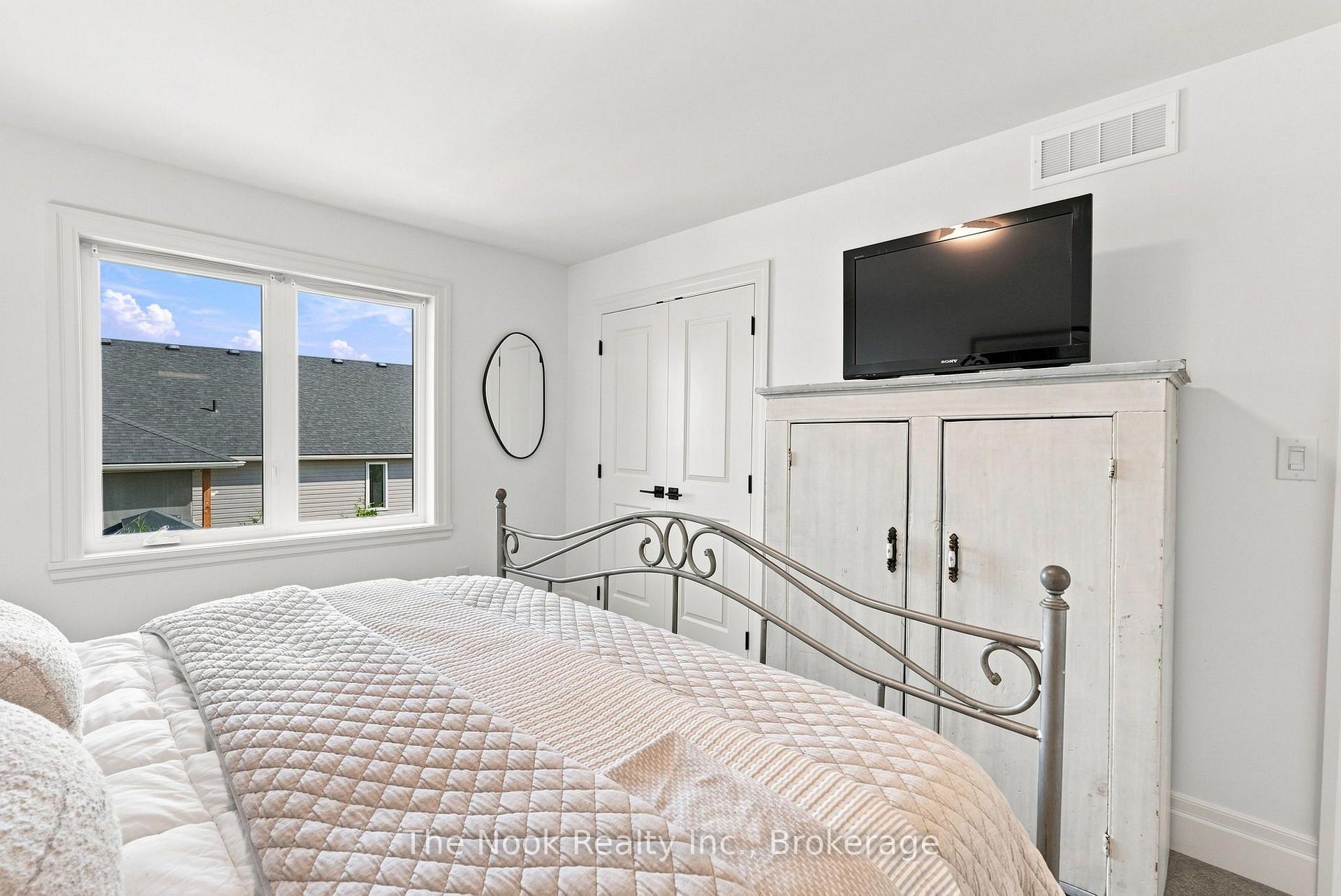 Photo 26 of 30 Campbell Crescent, Prince Edward County, Picton Ward — HOMEH