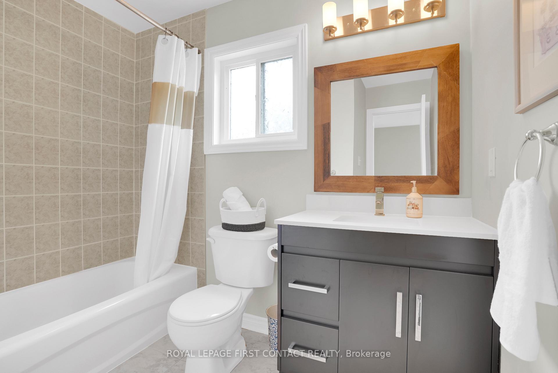 Photo 19 of 3 Maple Crown Terrace, Barrie, Innis-Shore — HOMEH