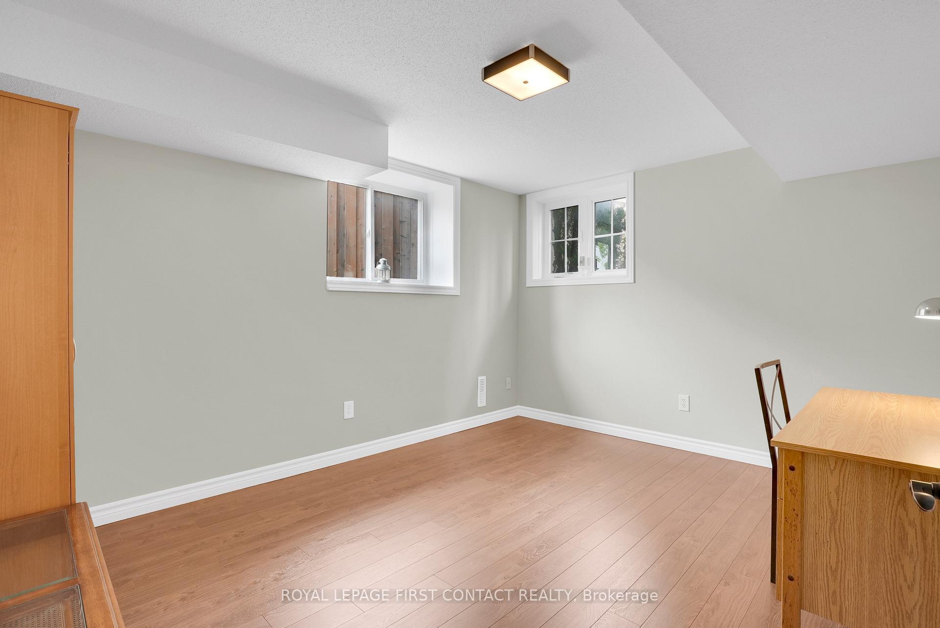 Photo 21 of 3 Maple Crown Terrace, Barrie, Innis-Shore — HOMEH