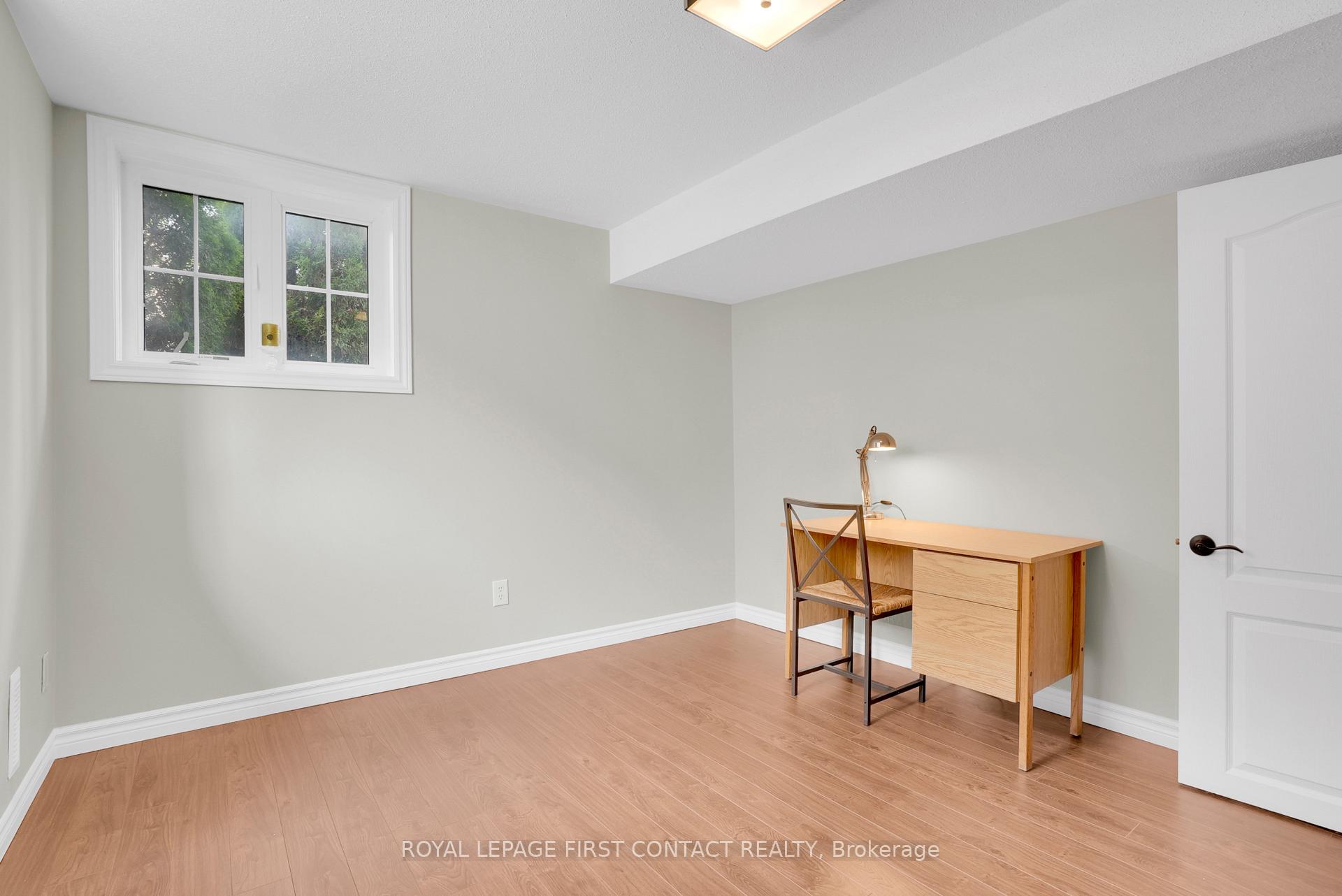 Photo 22 of 3 Maple Crown Terrace, Barrie, Innis-Shore — HOMEH