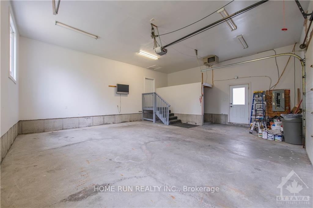 Photo 21 of 840 David Manchester Road, Ottawa, Huntley Ward (South West) — HOMEH