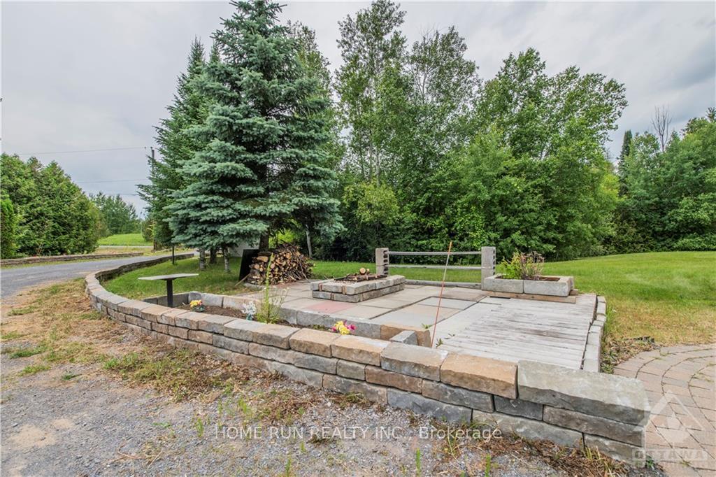 Photo 27 of 840 David Manchester Road, Ottawa, Huntley Ward (South West) — HOMEH