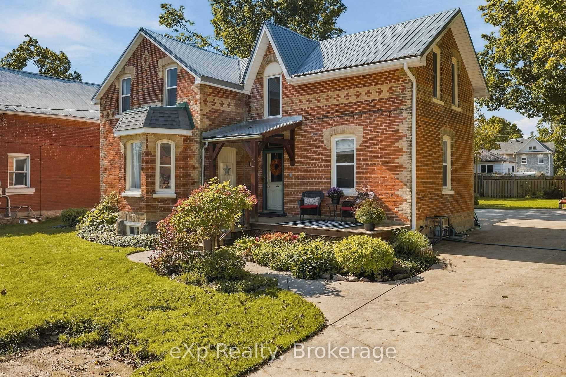 Photo of 51 Osprey Street S