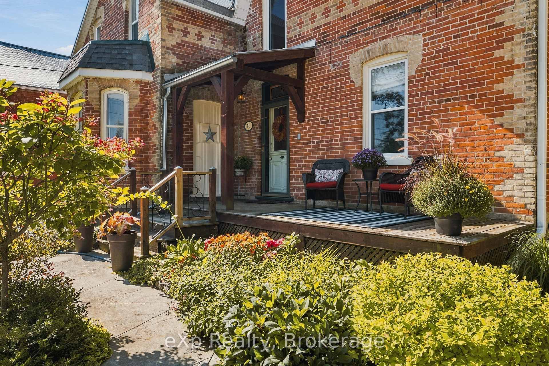 Photo 3 of 51 Osprey Street S, Southgate — HOMEH