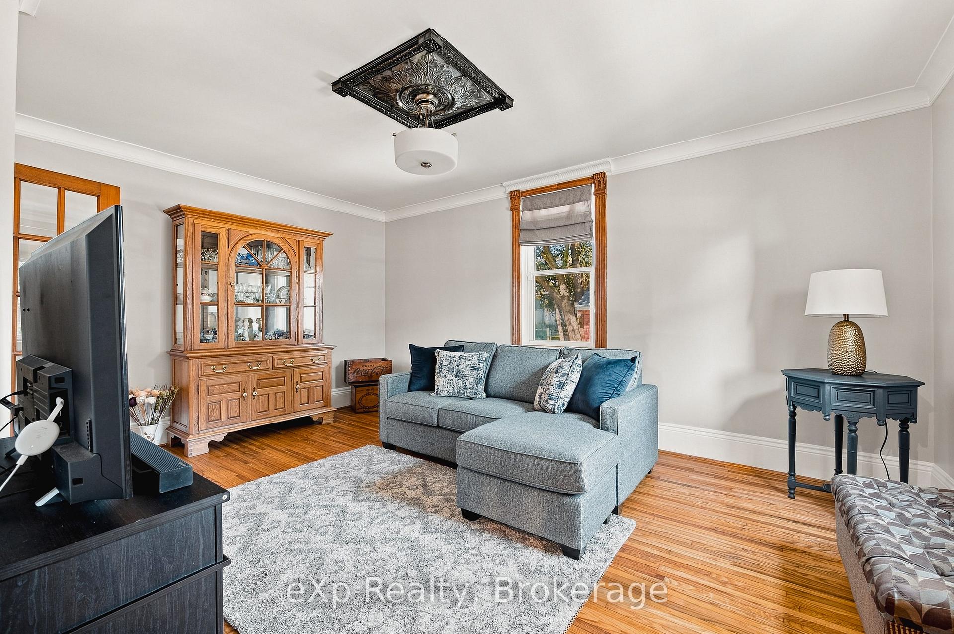 Photo 9 of 51 Osprey Street S, Southgate — HOMEH