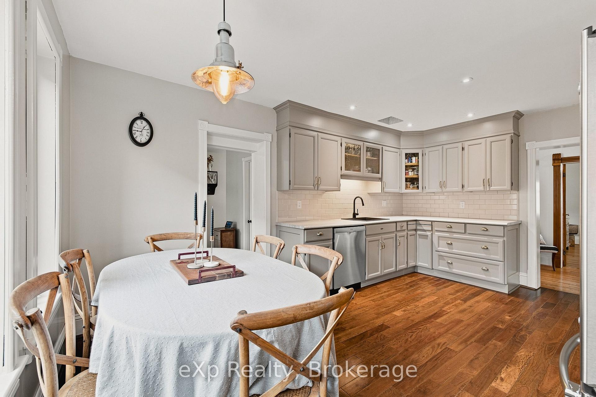 Photo 12 of 51 Osprey Street S, Southgate — HOMEH