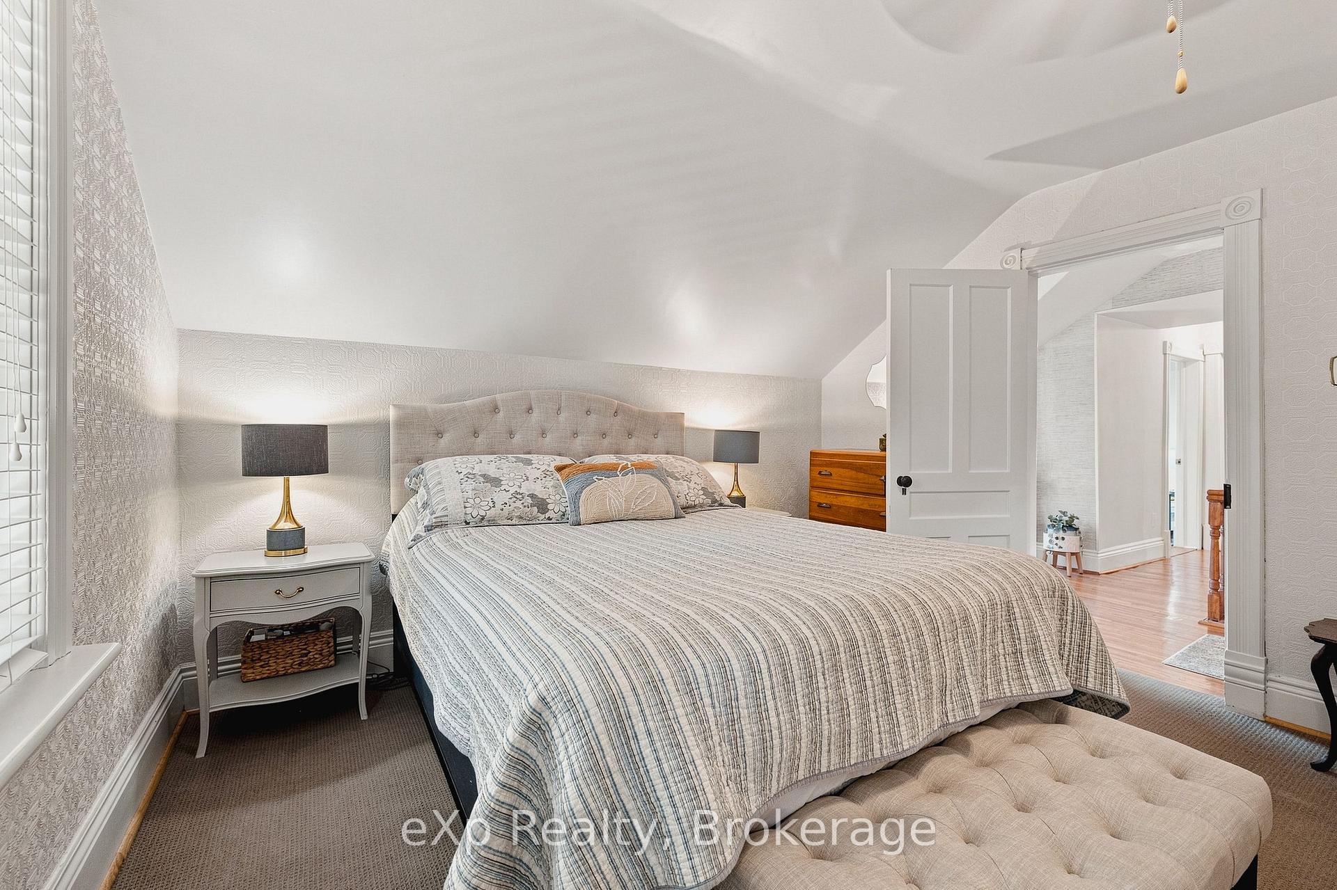 Photo 23 of 51 Osprey Street S, Southgate — HOMEH