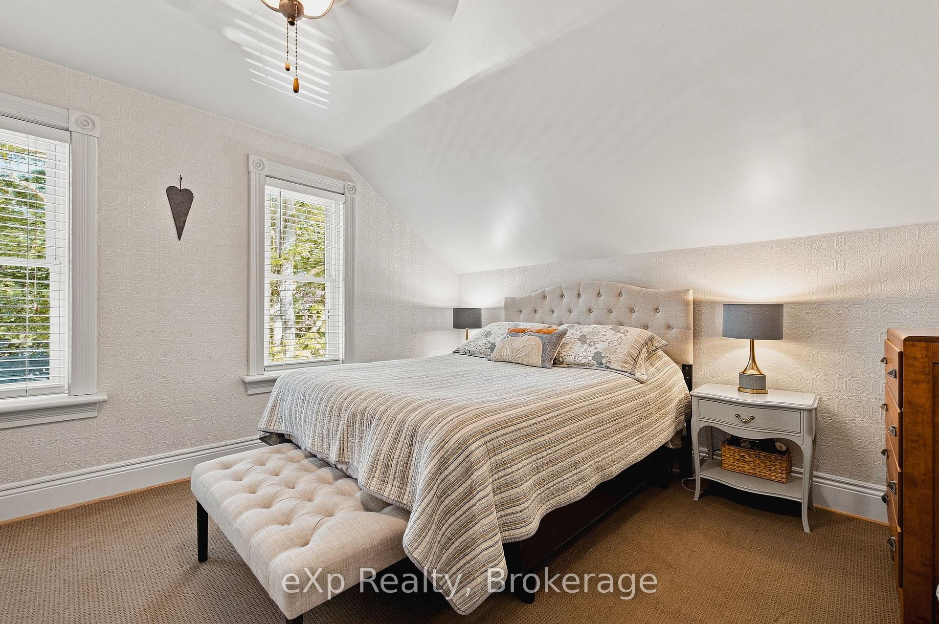 Photo 24 of 51 Osprey Street S, Southgate — HOMEH