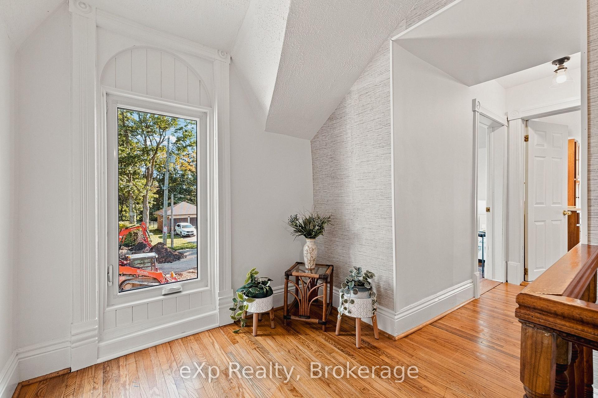 Photo 25 of 51 Osprey Street S, Southgate — HOMEH