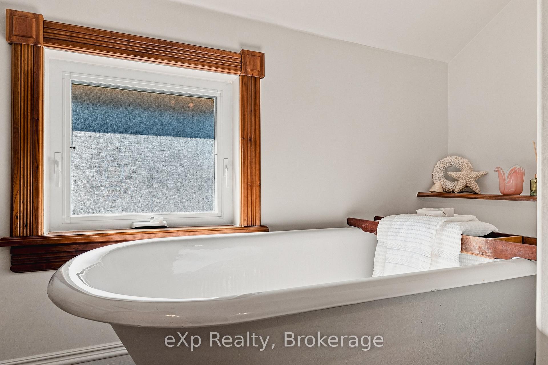 Photo 33 of 51 Osprey Street S, Southgate — HOMEH