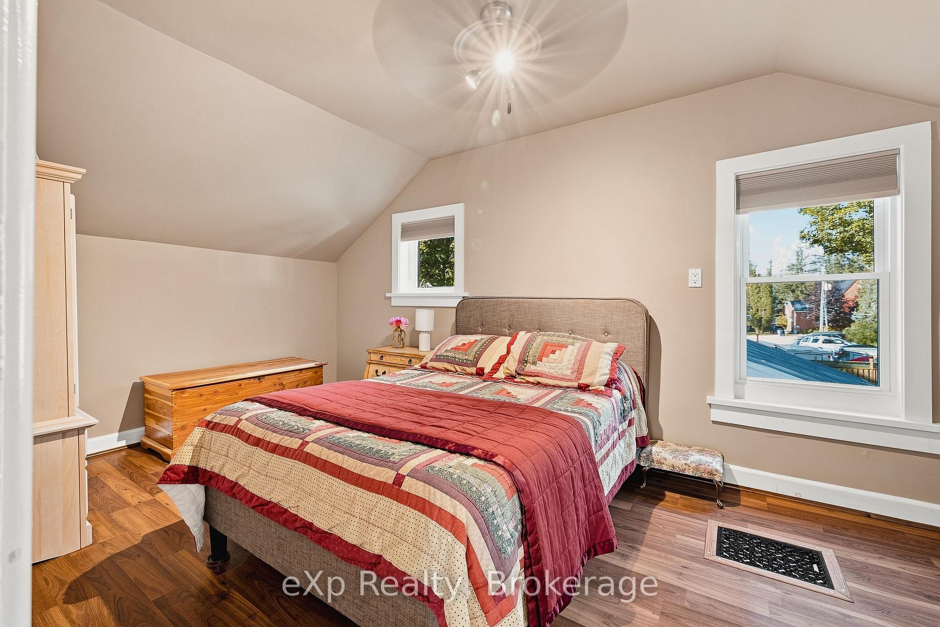 Photo 34 of 51 Osprey Street S, Southgate — HOMEH