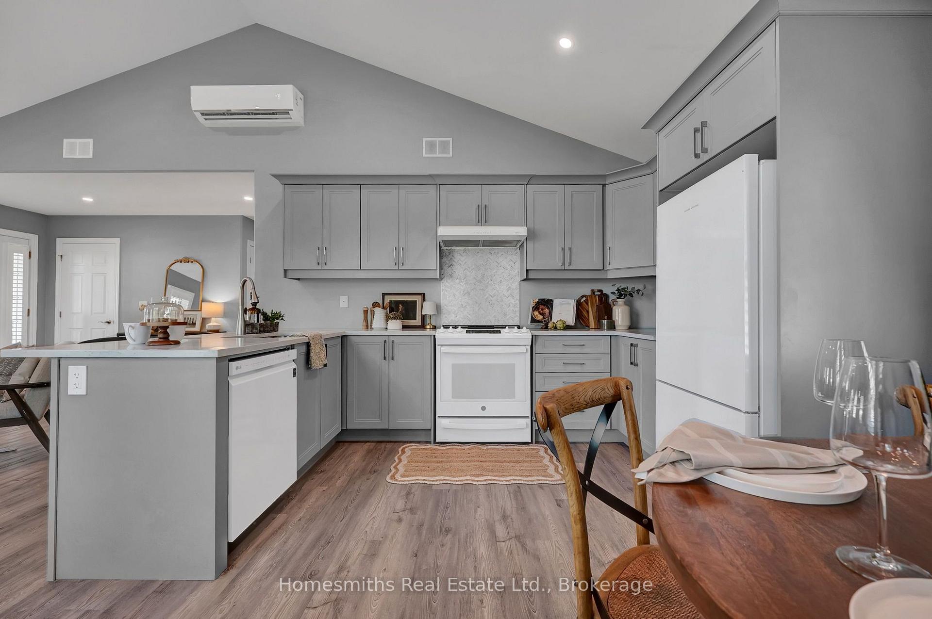Photo 19 of Unit 404, 300 Croft Street, Port Hope — HOMEH