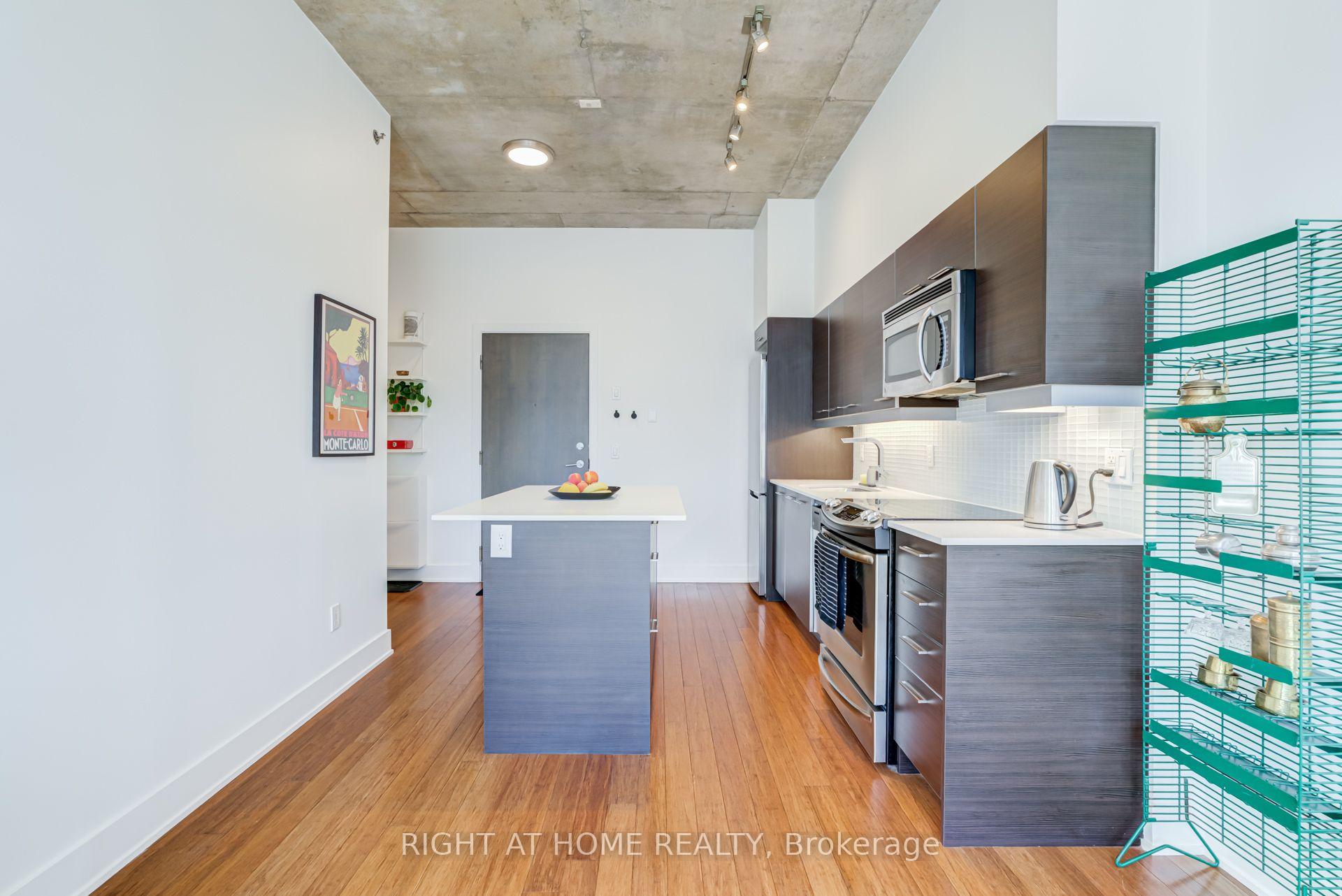 Photo 3 of Unit 805, 90 Trinity Street, Toronto, Moss Park — HOMEH