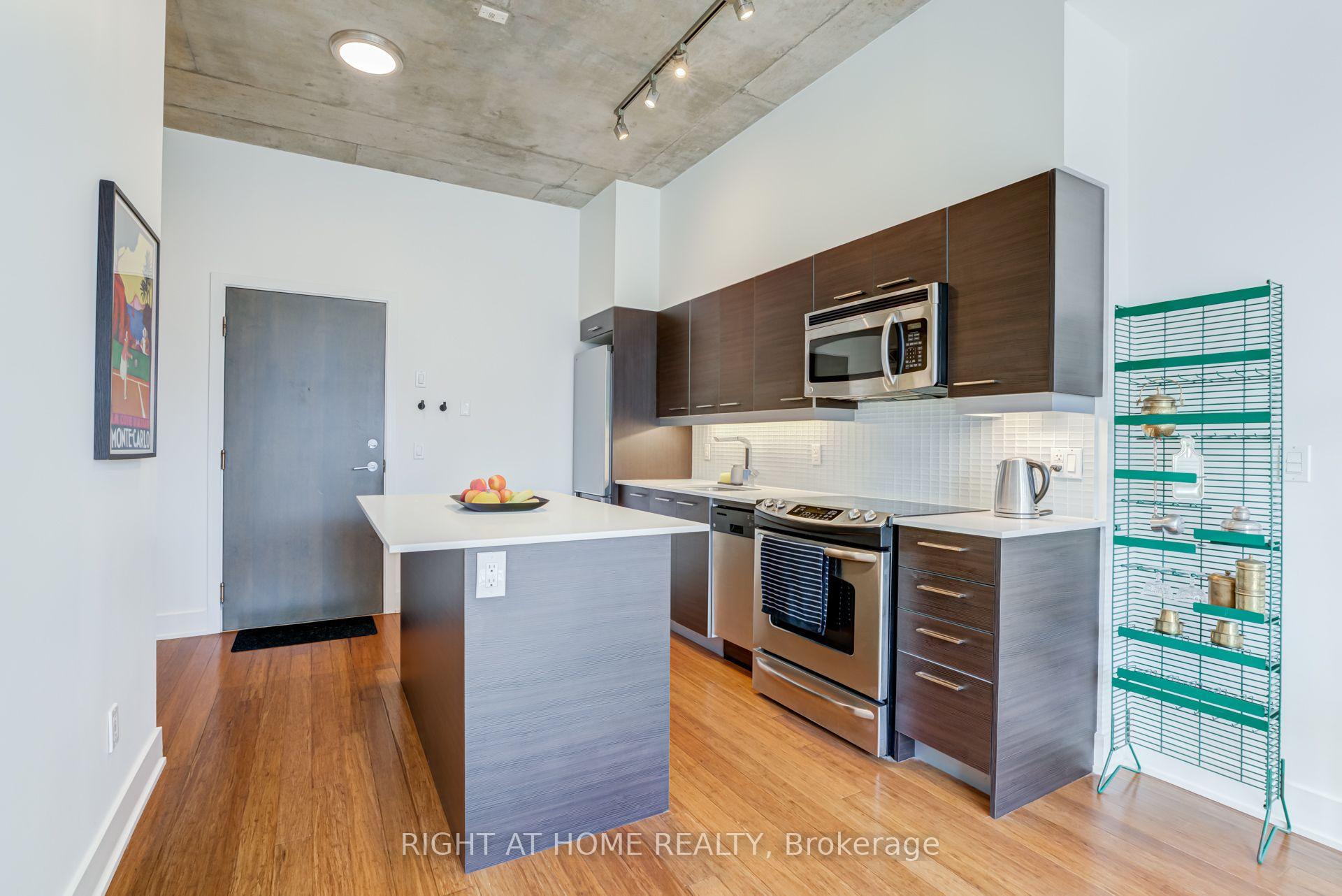 Photo 4 of Unit 805, 90 Trinity Street, Toronto, Moss Park — HOMEH