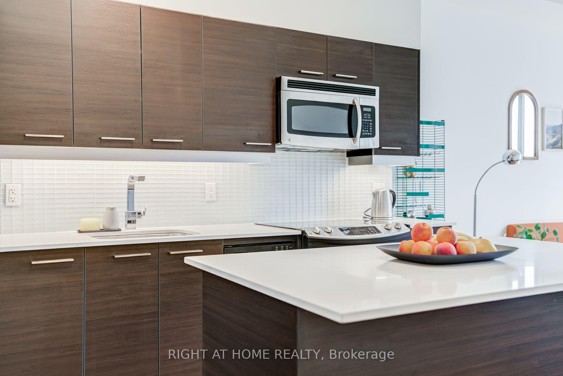 Photo 5 of Unit 805, 90 Trinity Street, Toronto, Moss Park — HOMEH