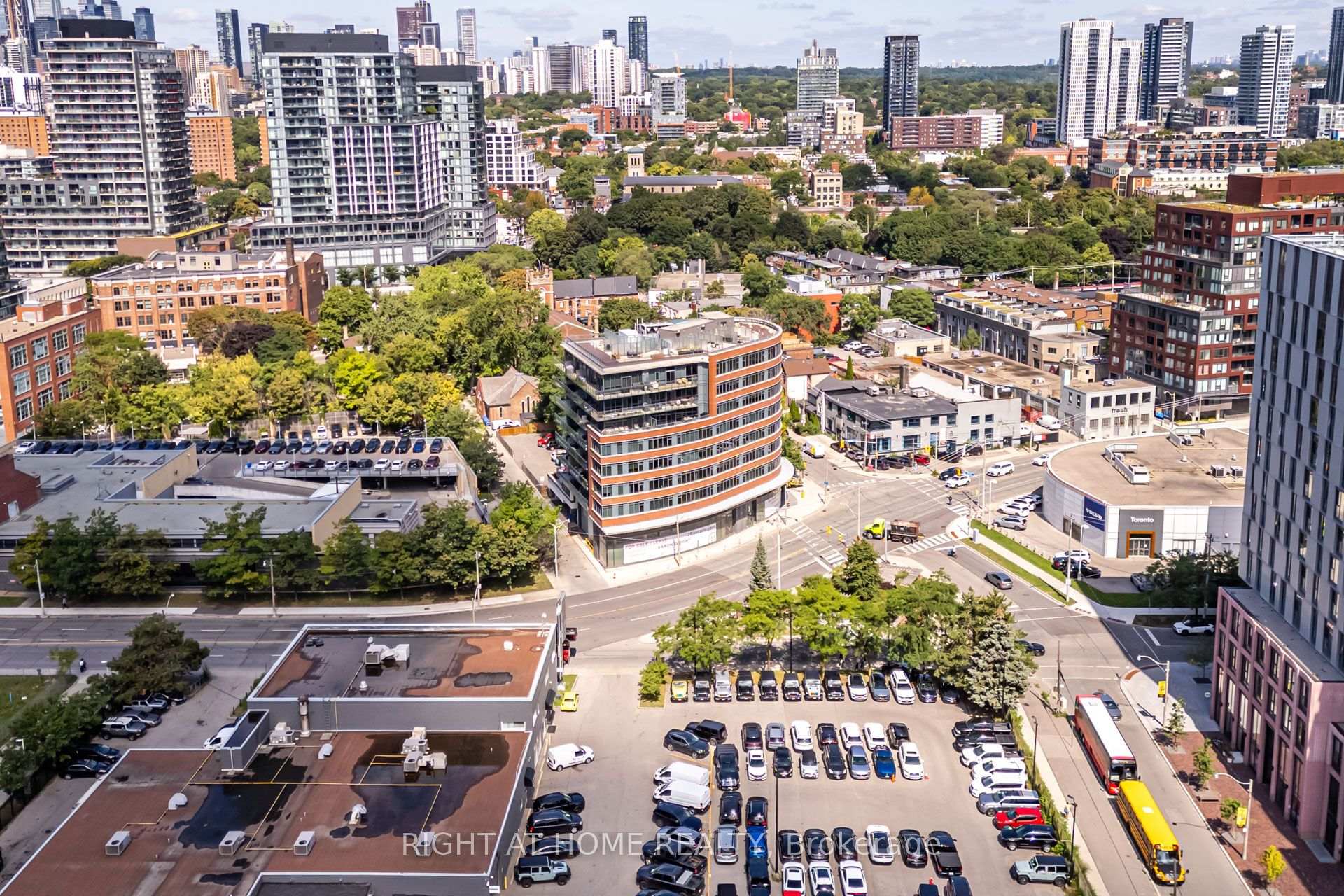 Photo 32 of Unit 805, 90 Trinity Street, Toronto, Moss Park — HOMEH