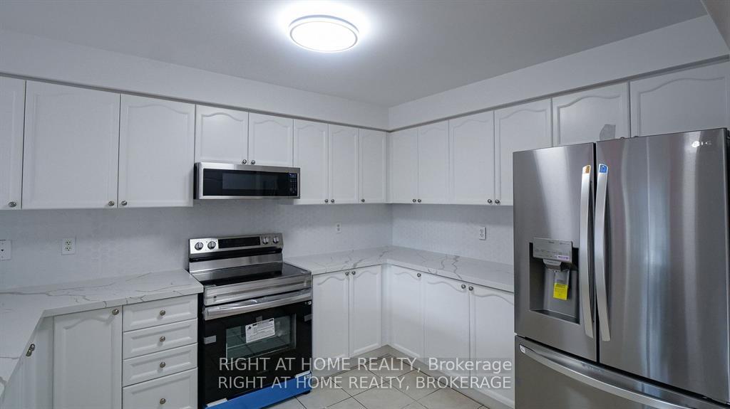Photo 12 of 3956 Stardust Drive, Mississauga, Churchill Meadows — HOMEH