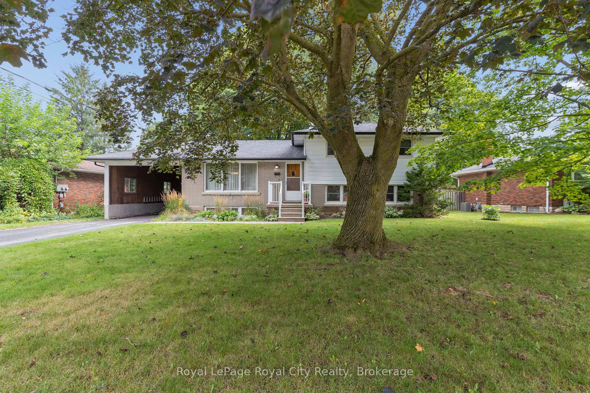 Photo 1 of 62 Rodney Boulevard, Guelph, Dovercliffe Park/Old University — HOMEH