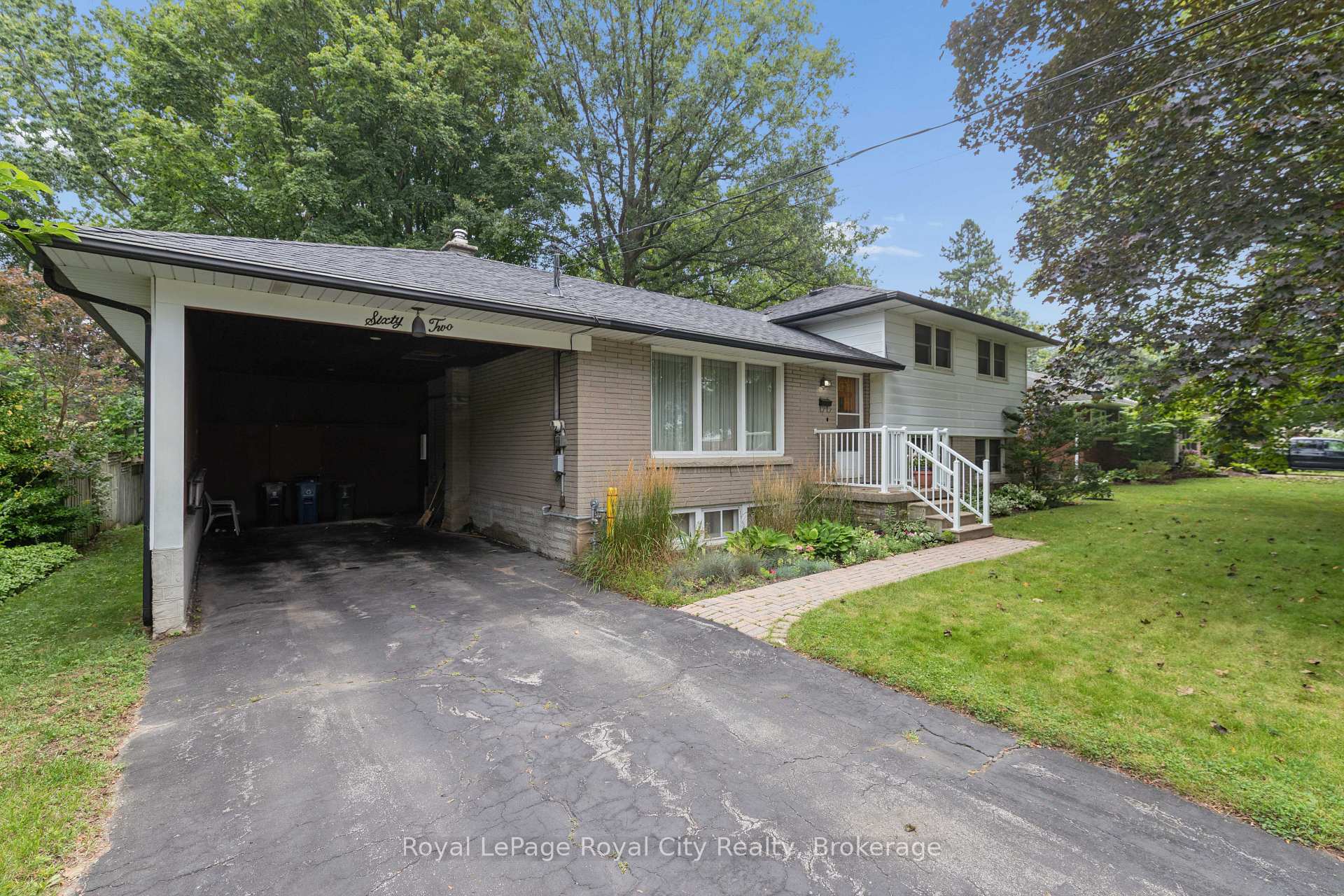 Photo 5 of 62 Rodney Boulevard, Guelph, Dovercliffe Park/Old University — HOMEH