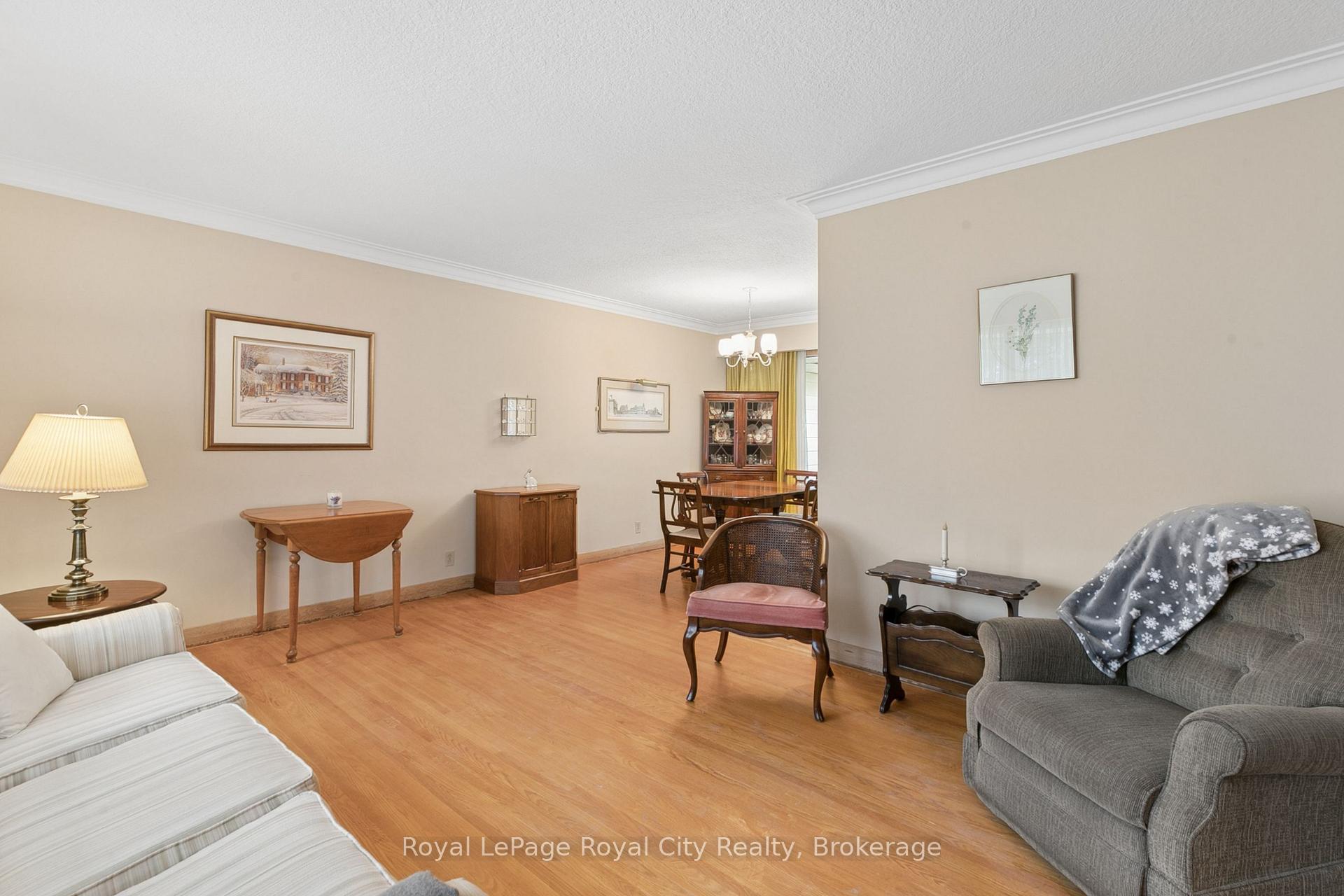 Photo 7 of 62 Rodney Boulevard, Guelph, Dovercliffe Park/Old University — HOMEH