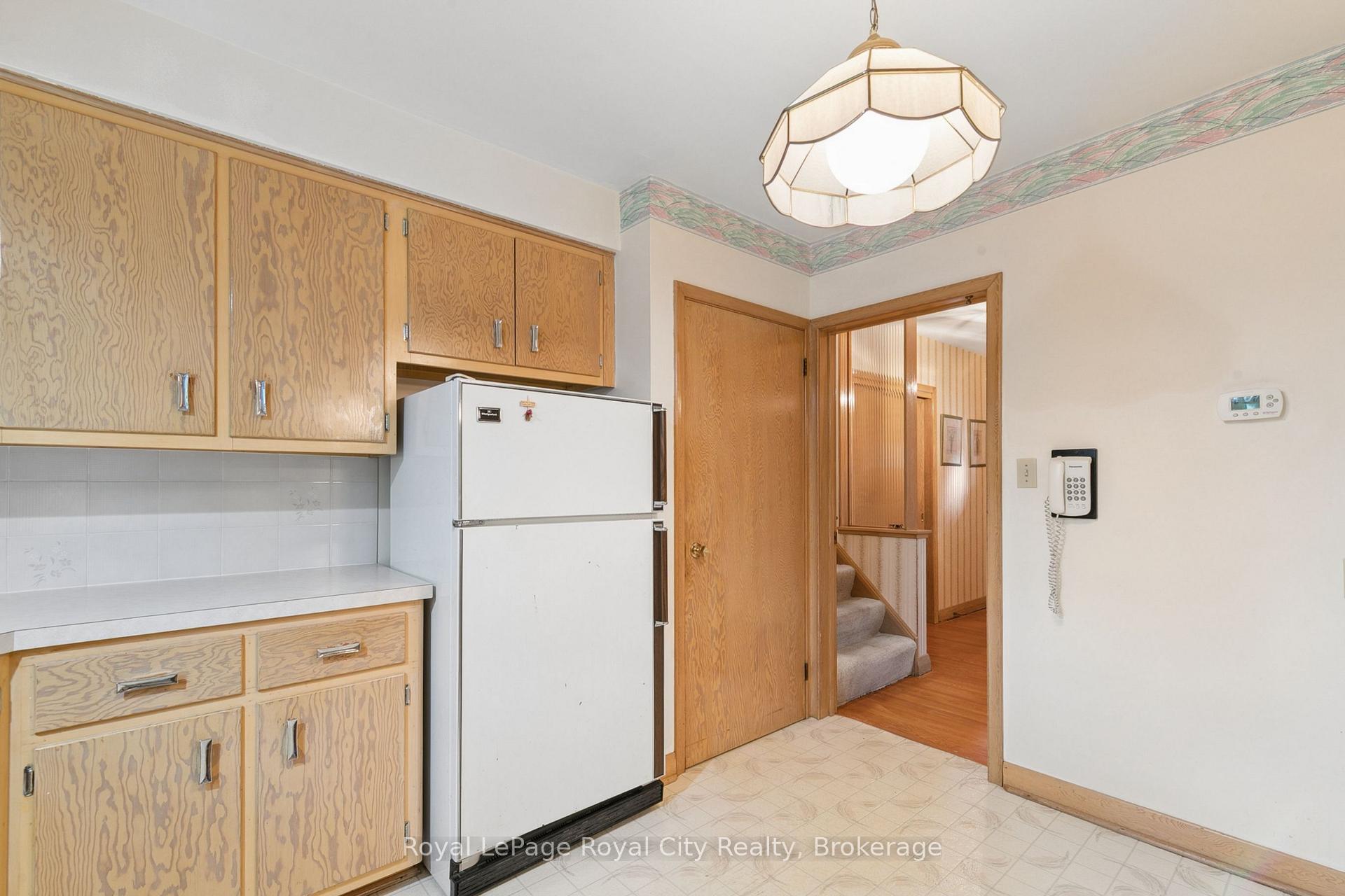 Photo 14 of 62 Rodney Boulevard, Guelph, Dovercliffe Park/Old University — HOMEH