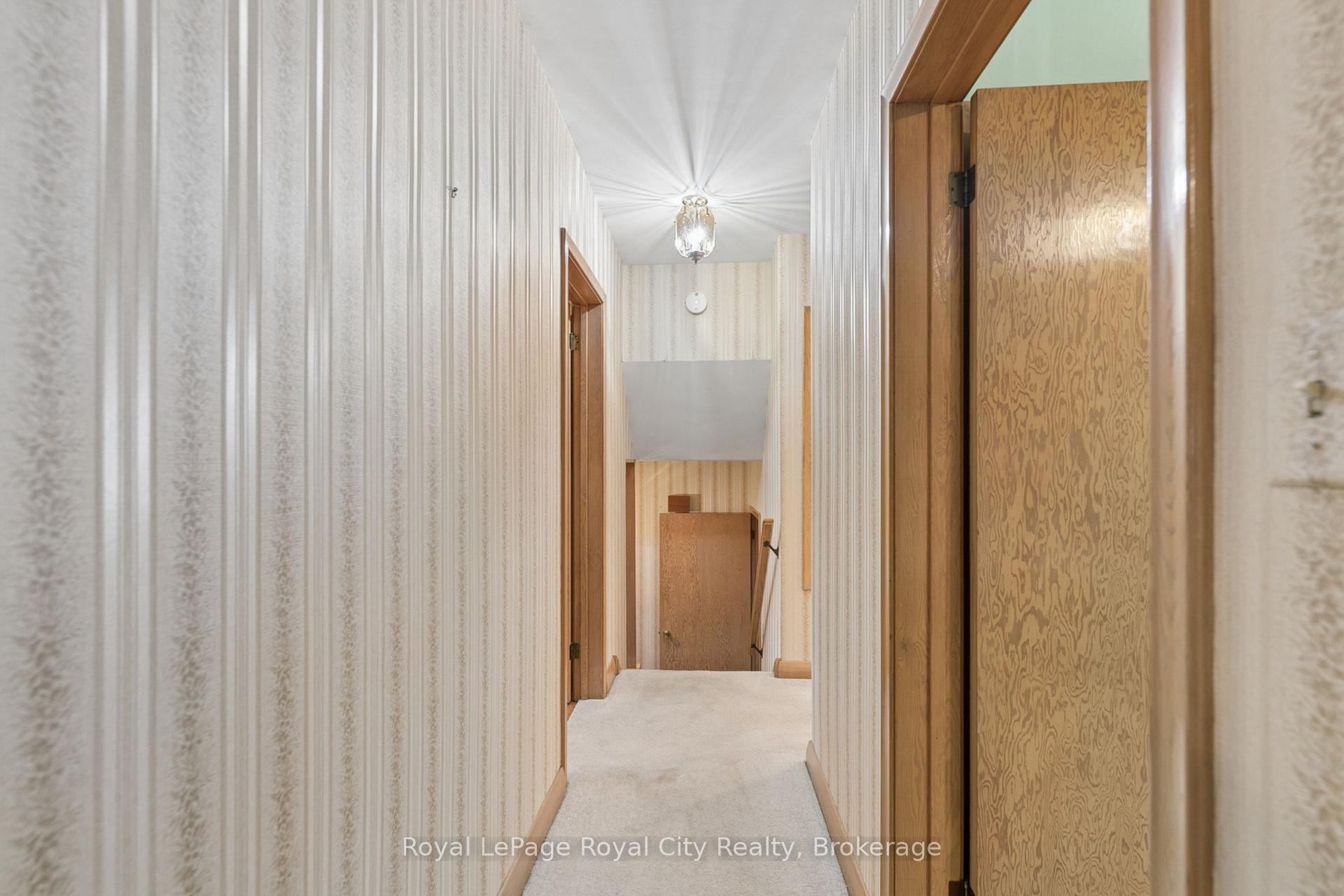 Photo 23 of 62 Rodney Boulevard, Guelph, Dovercliffe Park/Old University — HOMEH