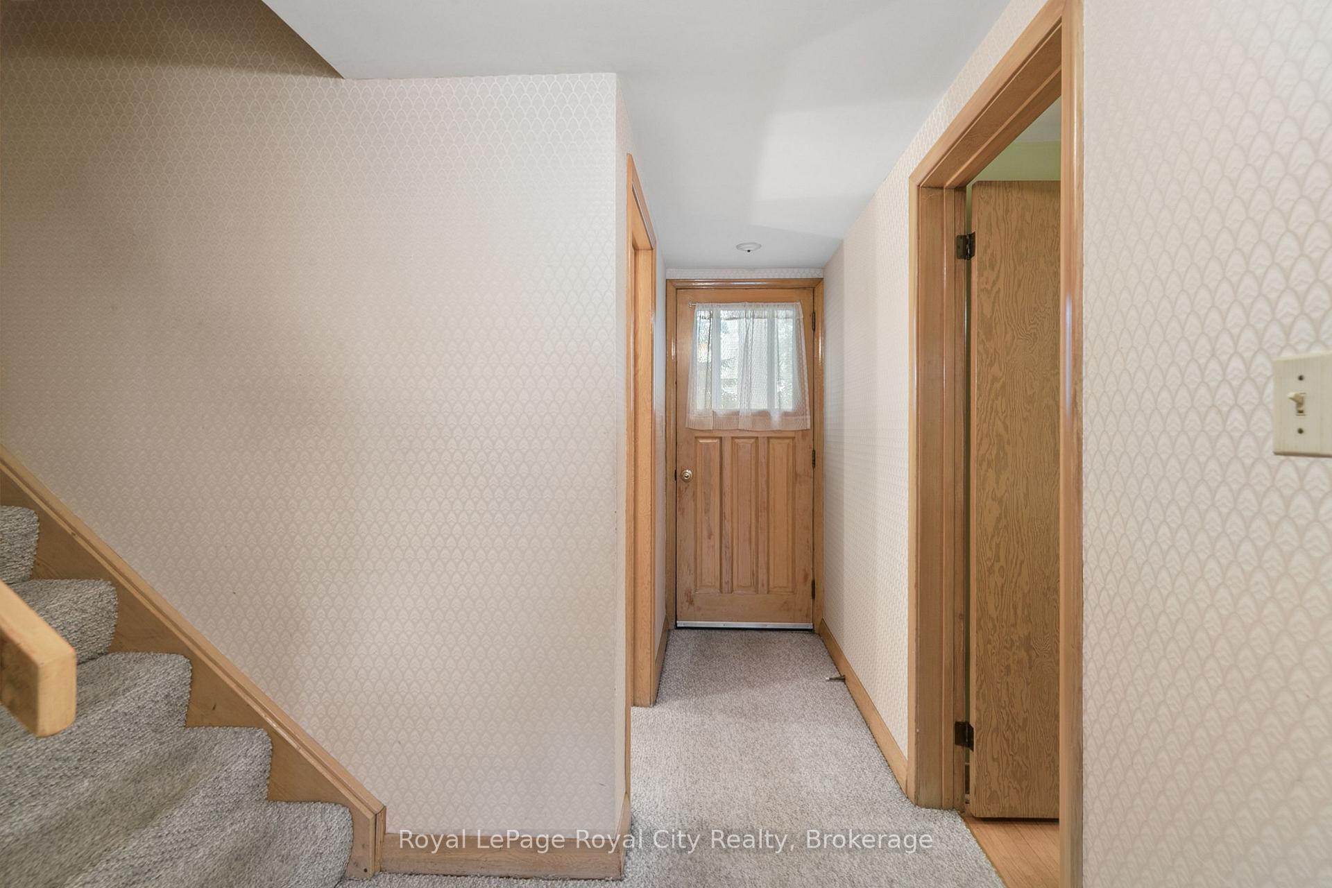 Photo 24 of 62 Rodney Boulevard, Guelph, Dovercliffe Park/Old University — HOMEH