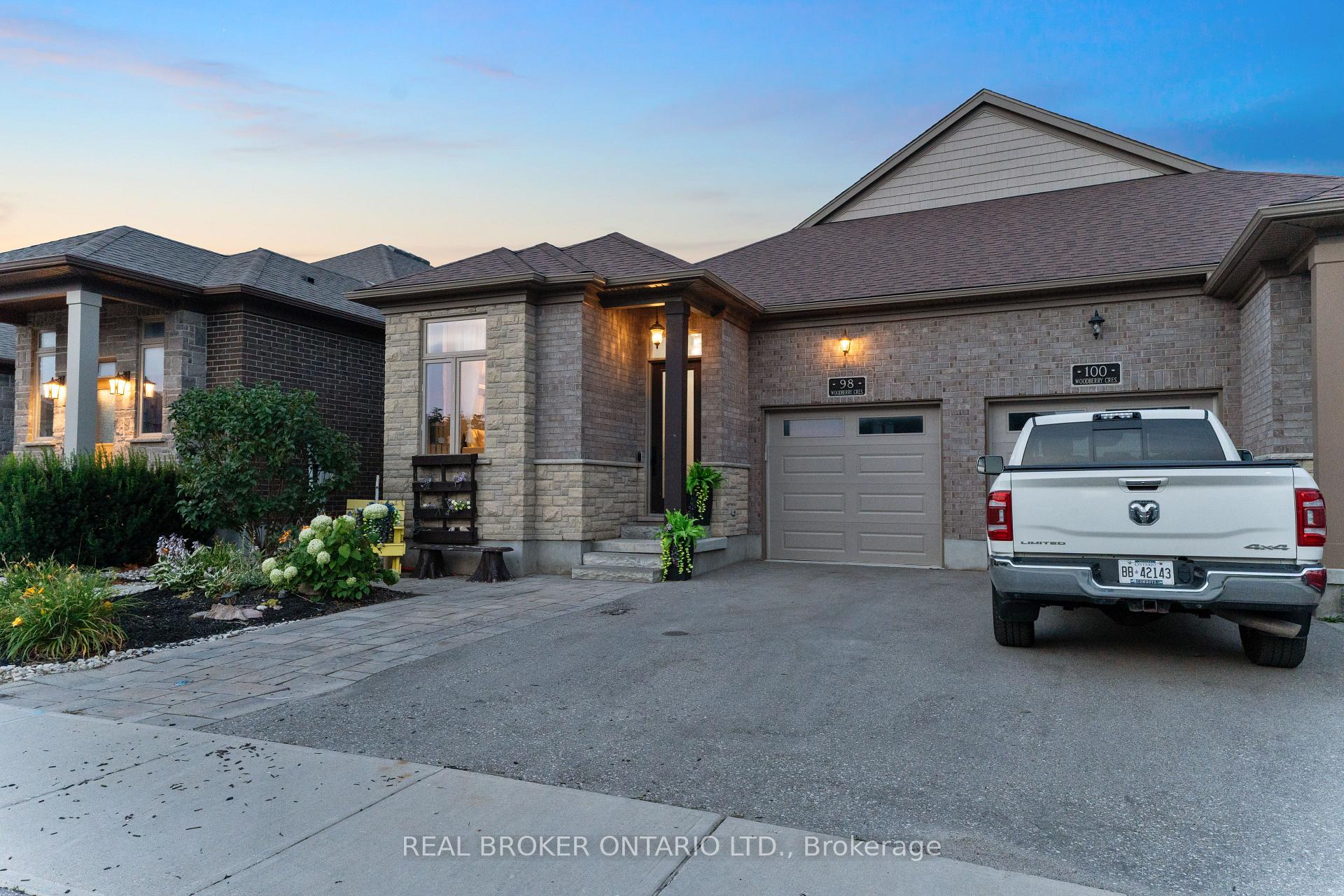 Photo 1 of 98 Woodberry Crescent, Woolwich, Confederation Heights — HOMEH