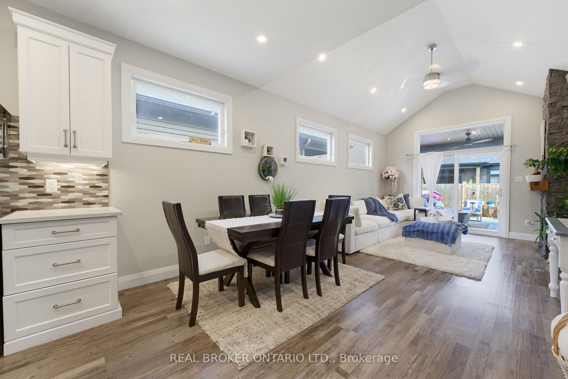 Photo 8 of 98 Woodberry Crescent, Woolwich, Confederation Heights — HOMEH