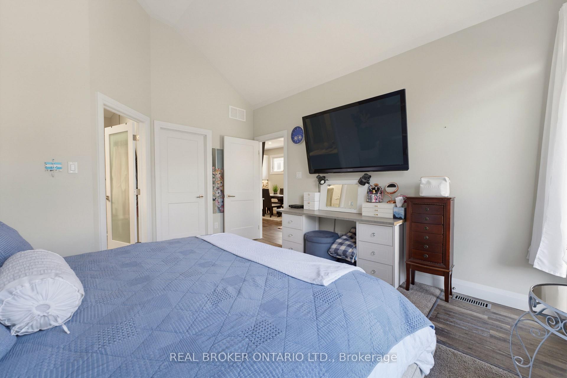 Photo 10 of 98 Woodberry Crescent, Woolwich, Confederation Heights — HOMEH