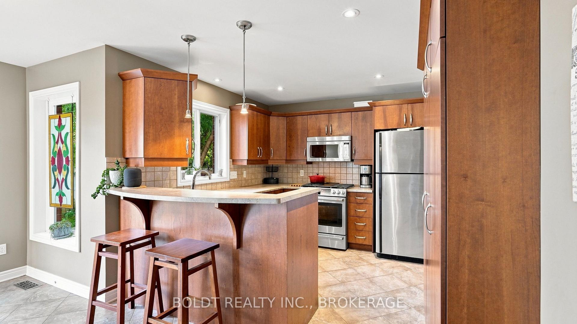 Photo 14 of 4 Arlene Street, St. Catharines, Rykert/Vansickle — HOMEH