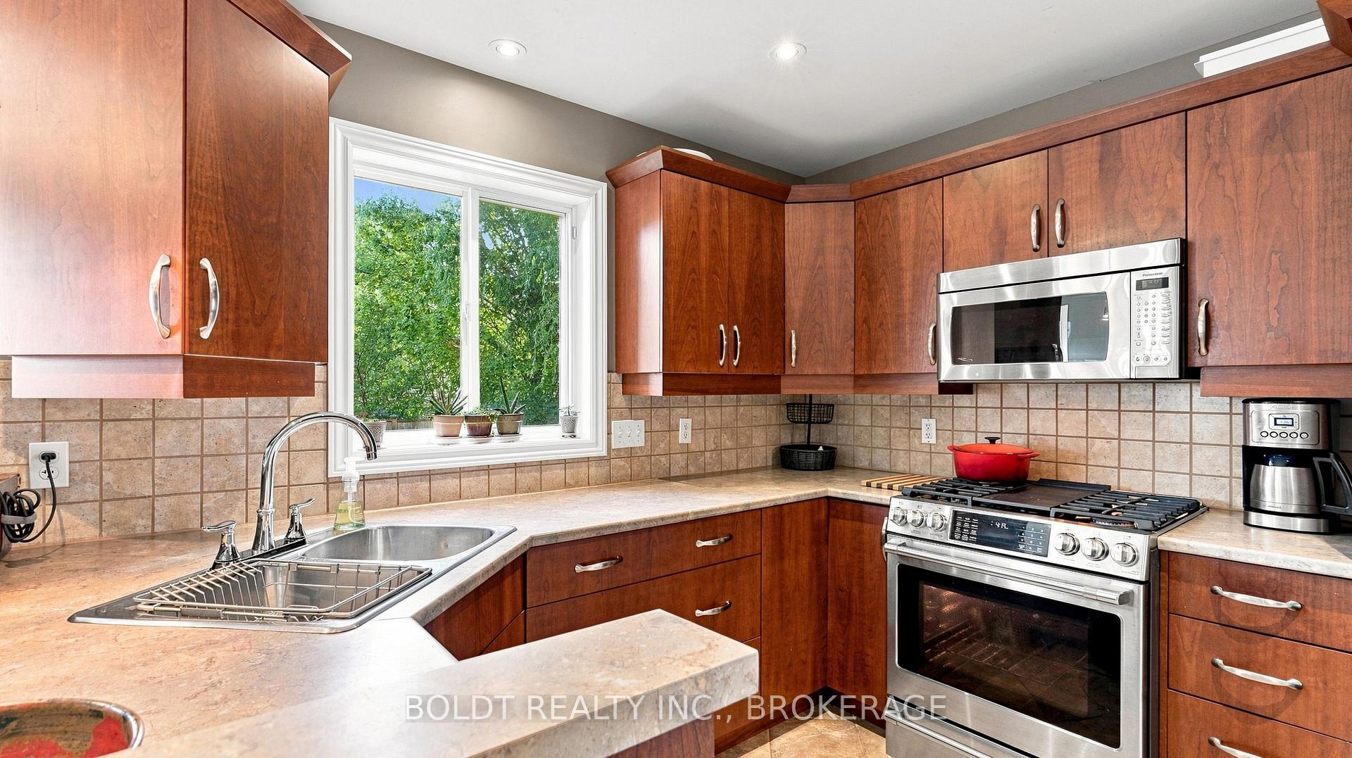 Photo 16 of 4 Arlene Street, St. Catharines, Rykert/Vansickle — HOMEH
