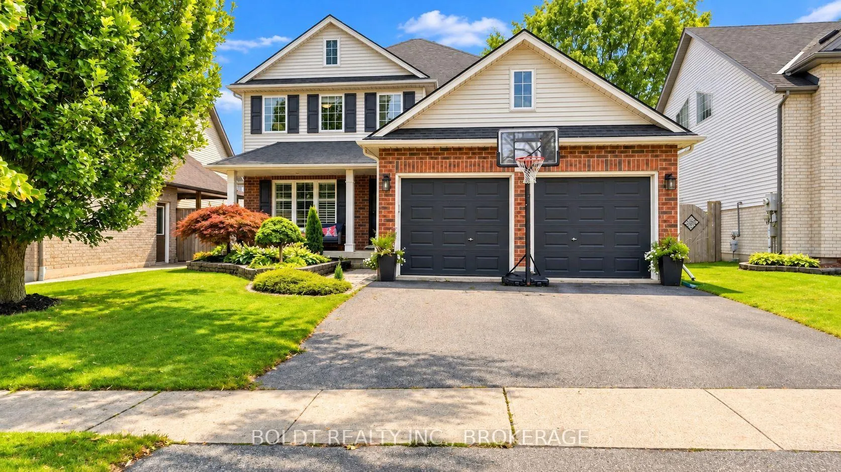 Photo 1 of 4 Arlene Street, St. Catharines, Rykert/Vansickle — HOMEH