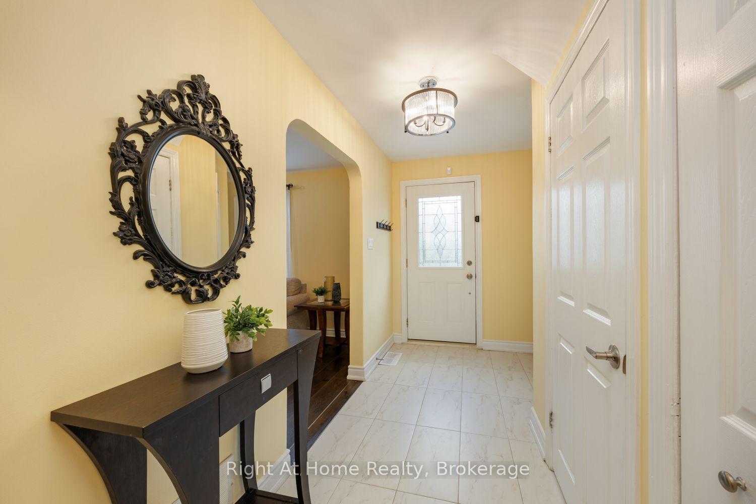 Photo 6 of 128 Lasalle Avenue, Oshawa, Central — HOMEH