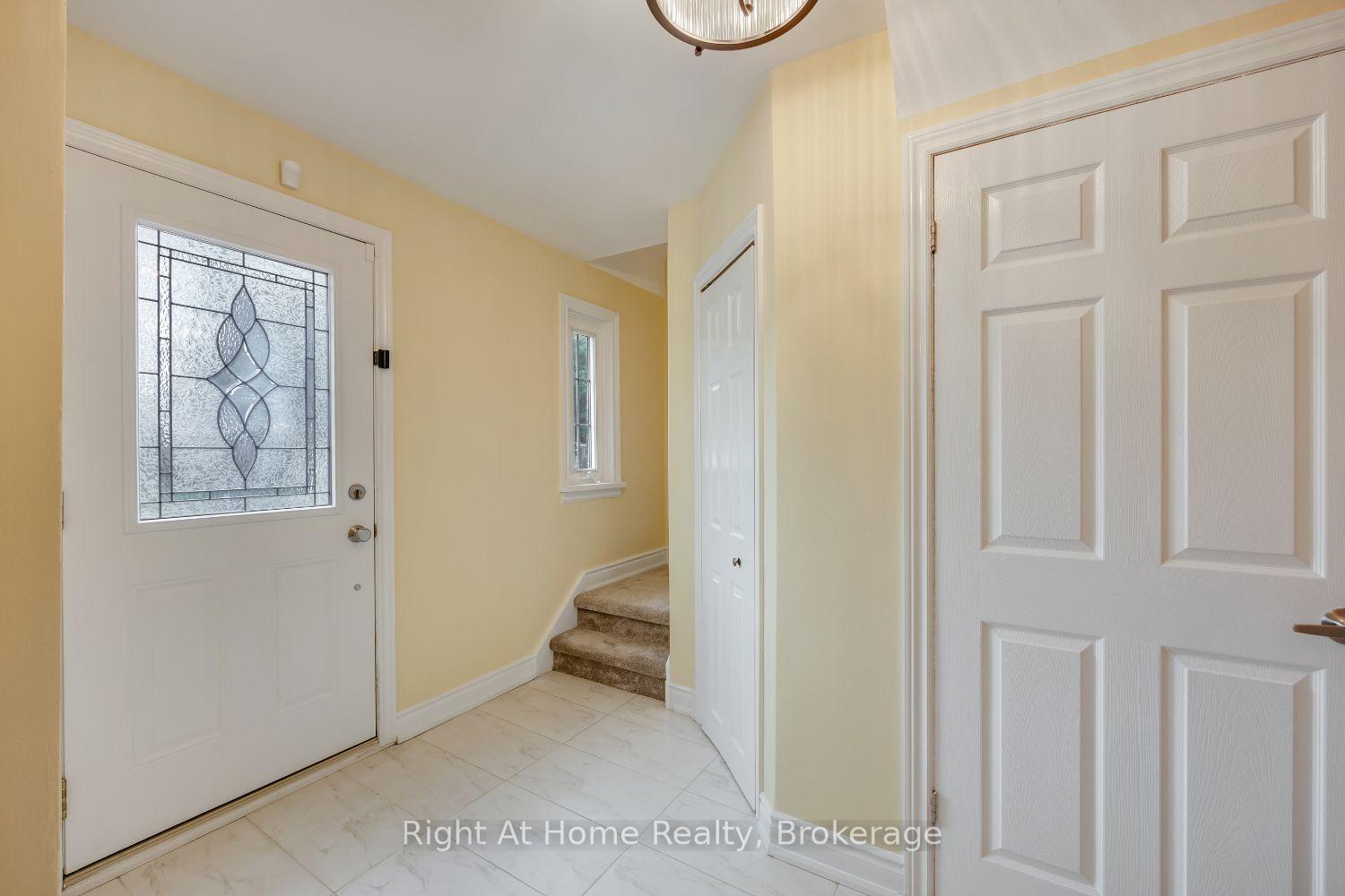 Photo 8 of 128 Lasalle Avenue, Oshawa, Central — HOMEH