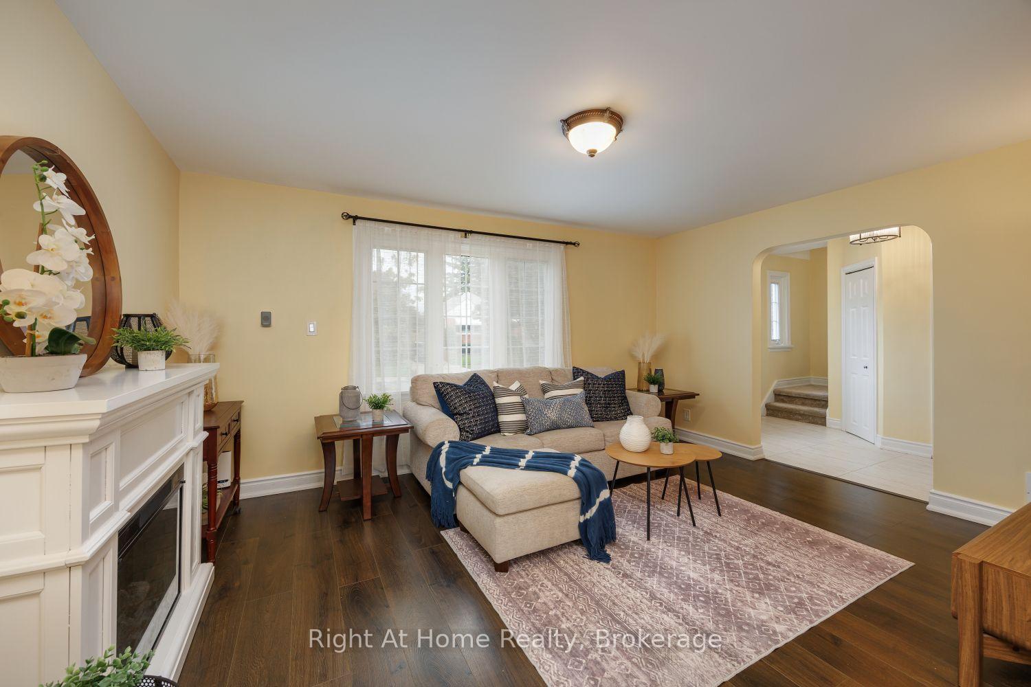 Photo 12 of 128 Lasalle Avenue, Oshawa, Central — HOMEH