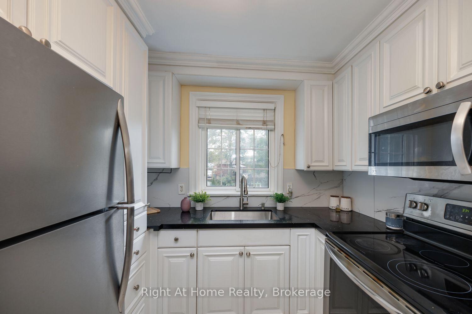 Photo 18 of 128 Lasalle Avenue, Oshawa, Central — HOMEH